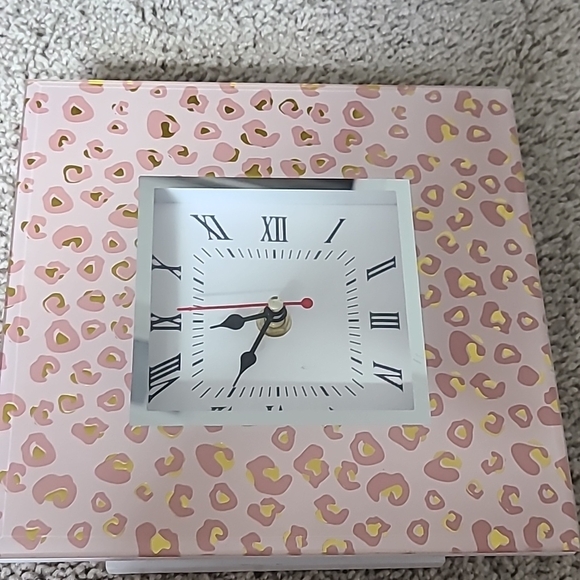 Leopard Print Standing Clock - Picture 6 of 6